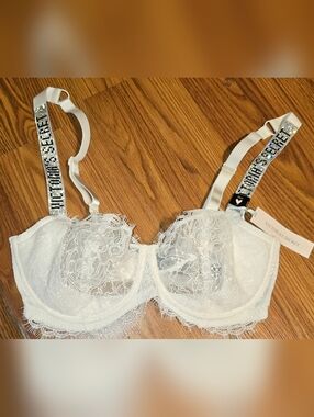 VICTORIA'S SECRET Balconette Bra NWT